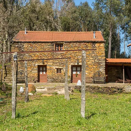 Κατάλυμα σε φάρμα Quinta Do Cavaco - In A Farm Lazaro