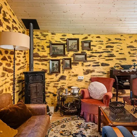 Quinta Do Cavaco - In A Farm مزرعة للإقامة Lazaro